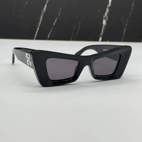 NEW OFF-WHITE SUNGLASSES, BLACK CAT EYE WOMEN EYEWEAR OFF-WHITE ACCRA 007 BLACK